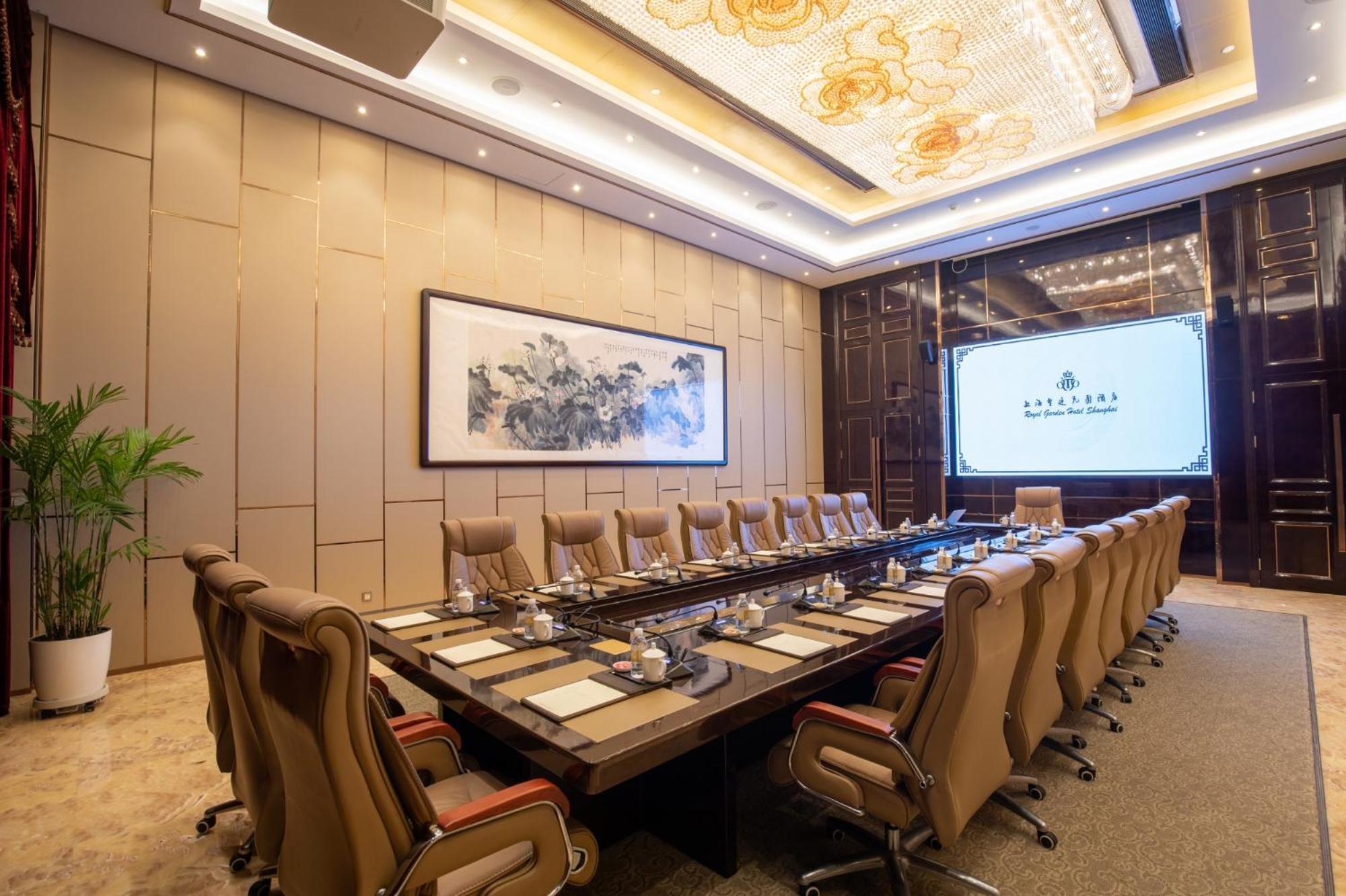 Royal Garden Hotel Shanghai-Free Shuttle To And From Disney & Pvg & Close Metro Line2 Easy To Sha New Expo Esterno foto